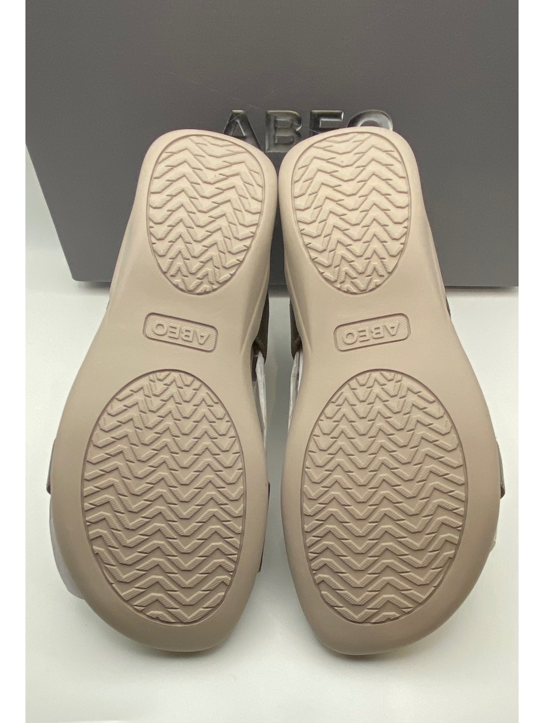 Abeo Oasis Strap Sandals In Fossil, Size 6 Us — image 2 of 5